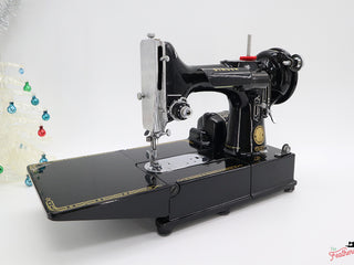 Load image into Gallery viewer, Singer Featherweight 222K Sewing Machine EK328***