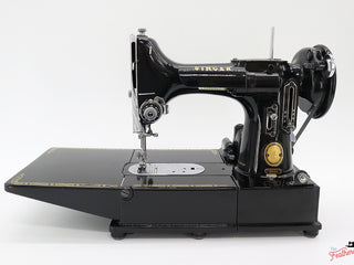 Load image into Gallery viewer, Singer Featherweight 222K Sewing Machine EL17684*