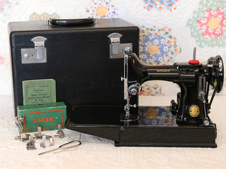 Load image into Gallery viewer, Singer Featherweight 221K Sewing Machine, EH628***