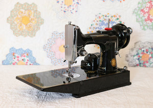 Singer Featherweight 221K Sewing Machine, EH628***