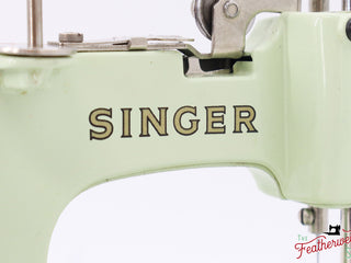 Load image into Gallery viewer, Singer Sewhandy Model 20 - Mellow Mint - RARE, Complete Set
