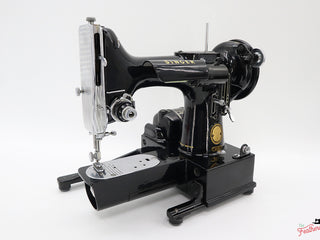 Load image into Gallery viewer, Singer Featherweight 222K Sewing Machine EL17684*