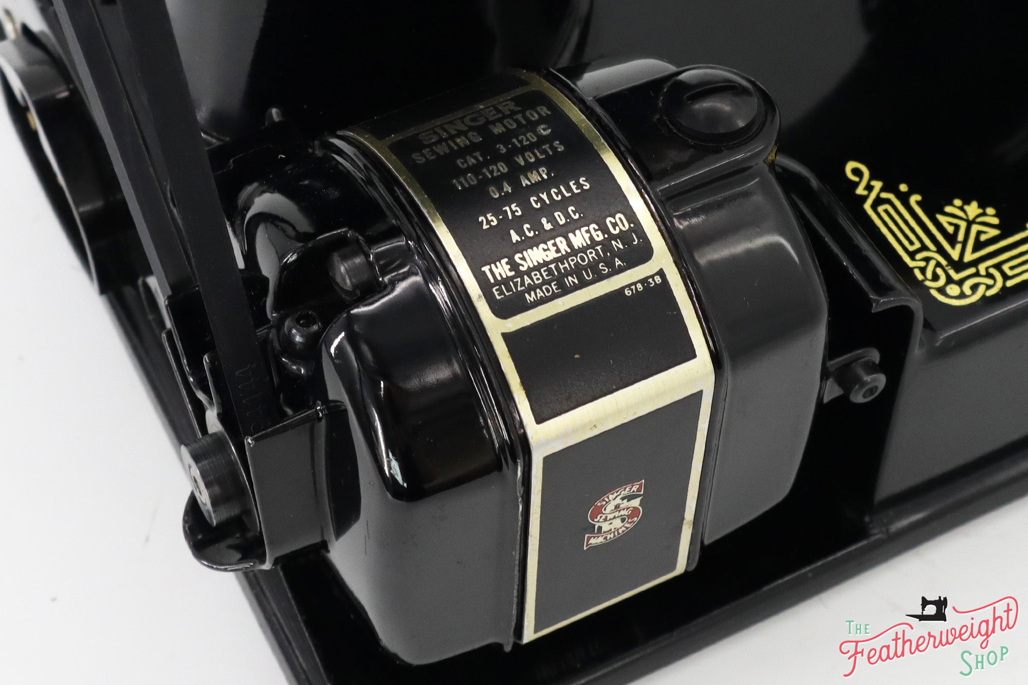 Singer Featherweight 221 Sewing Machine, AL165***