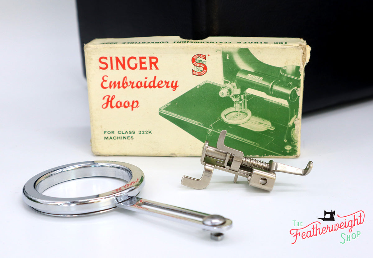 Singer Featherweight 222K Sewing Machine EM6024**