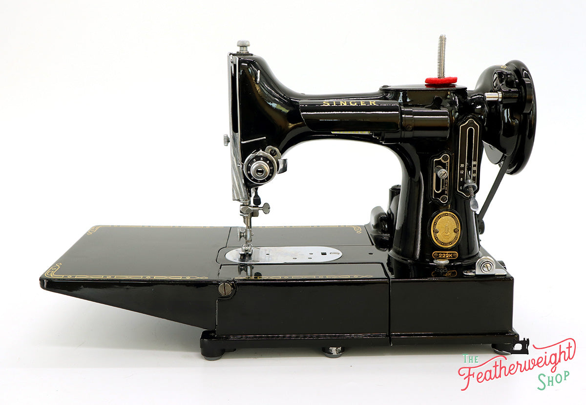 Singer Featherweight 222K Sewing Machine EM6024**