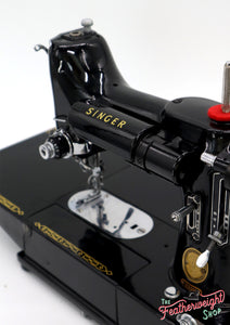 Singer Featherweight 222K Sewing Machine EM6024**