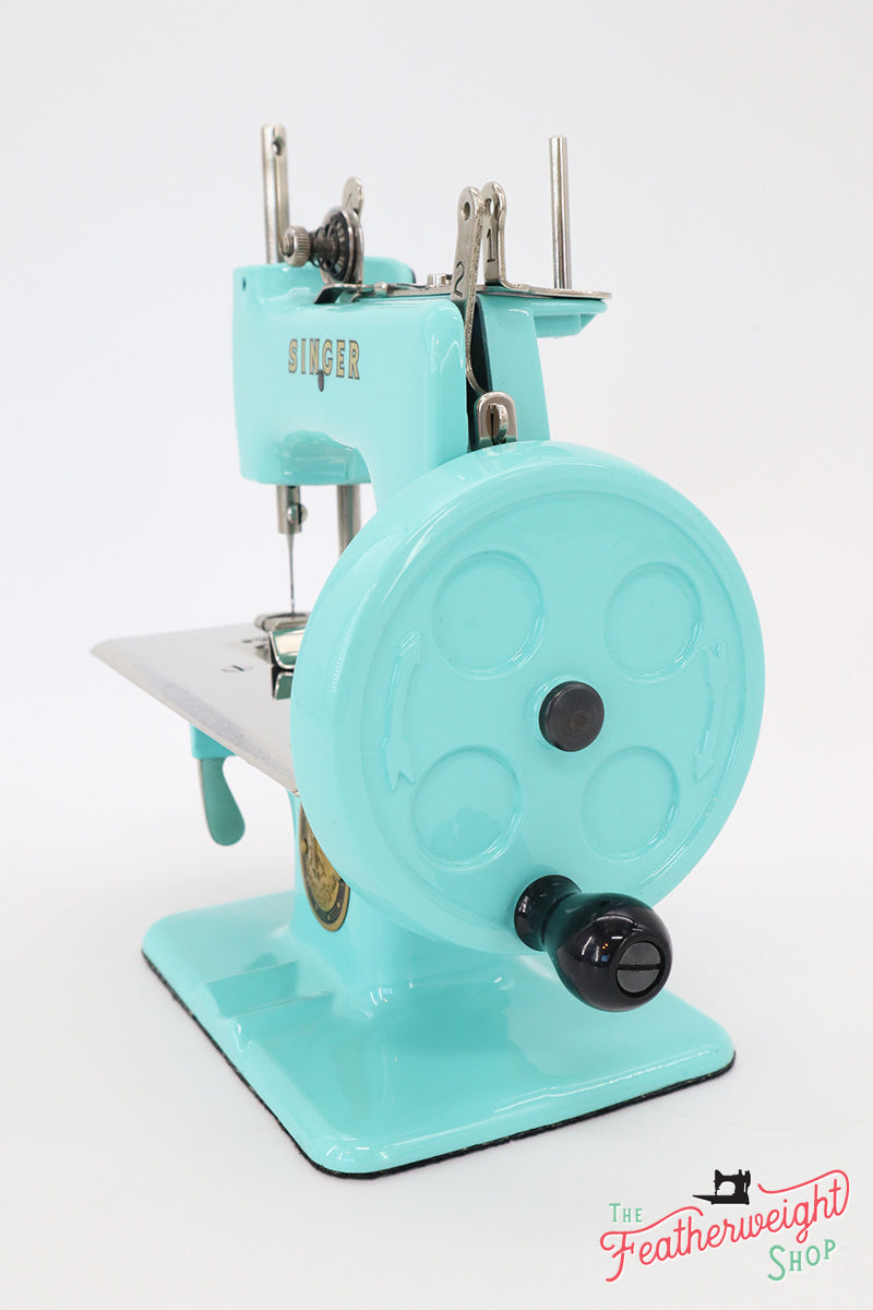 Singer Sewhandy Model 20 - Fully Restored in Tiffany Blue