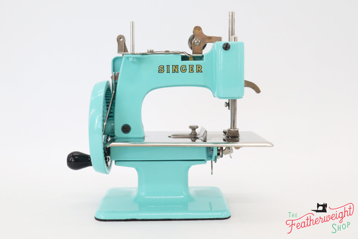 Singer Sewhandy Model 20 - Fully Restored in Tiffany Blue