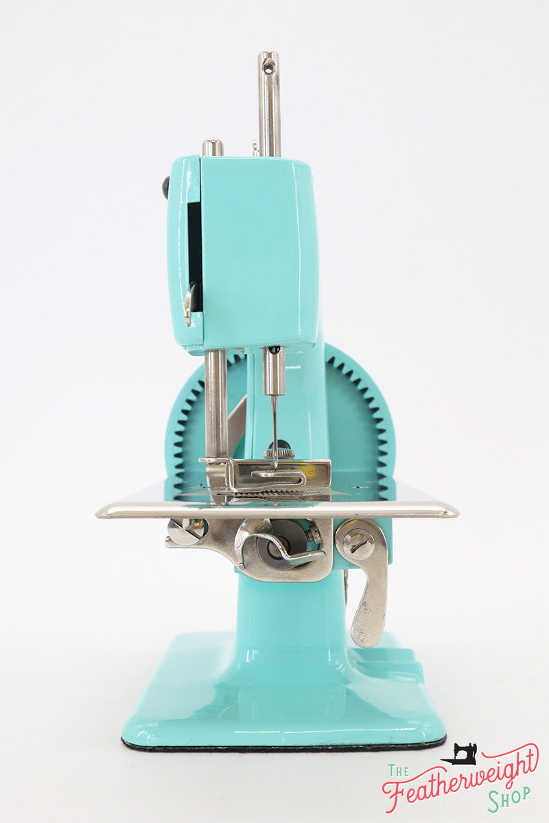 Singer Sewhandy Model 20 - Fully Restored in Tiffany Blue