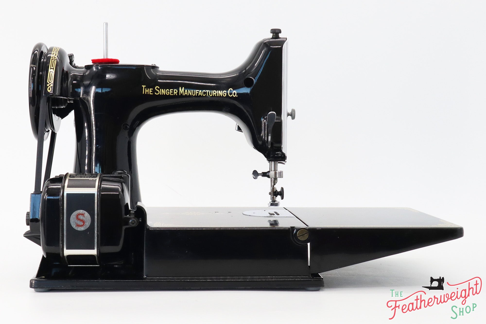 Singer Featherweight 221 Sewing Machine, Centennial: AK592***