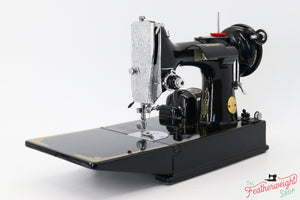 Singer Featherweight 221K Sewing Machine, French EF912***