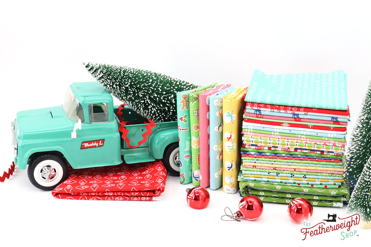 Fabric, Cozy Vintage Christmas FAT QUARTER Bundle + PANELS by Lori Holt