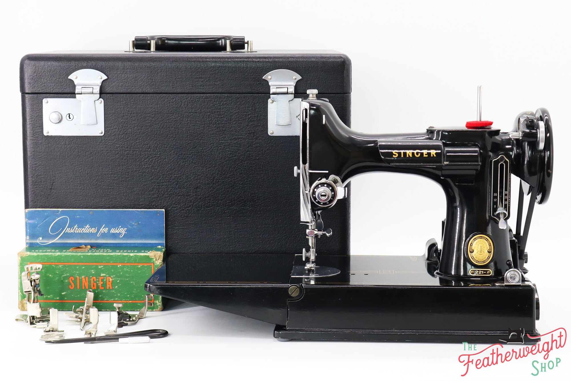 Singer Featherweight 221 Sewing Machine, AM386***