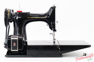 Singer Featherweight 221 Sewing Machine, AM386***