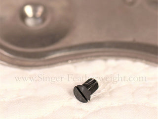 Load image into Gallery viewer, Screw, Replacement for Singer Featherweight Amoeba Feed Cover Plate