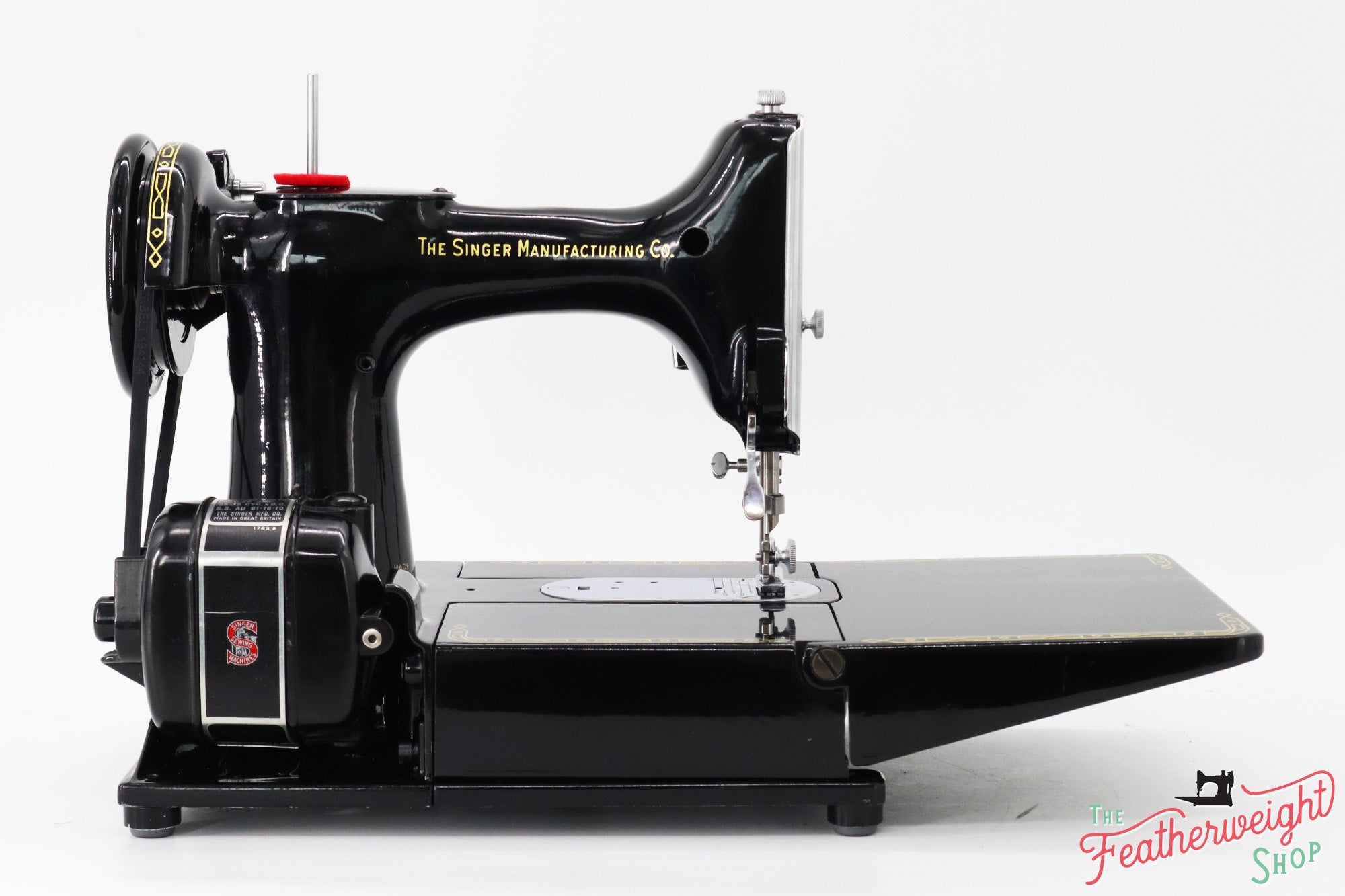 Singer Featherweight 222K Red 'S' Sewing Machine - EN139*** - 1958