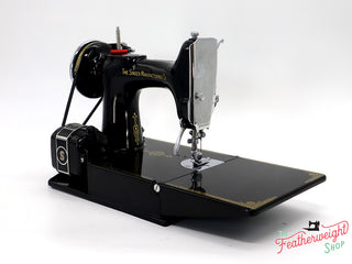 Load image into Gallery viewer, Singer Featherweight 221 Sewing Machine, AE220***