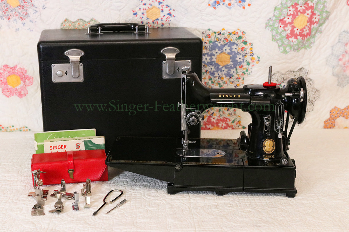 Singer Featherweight 222K Sewing Machine EK629***