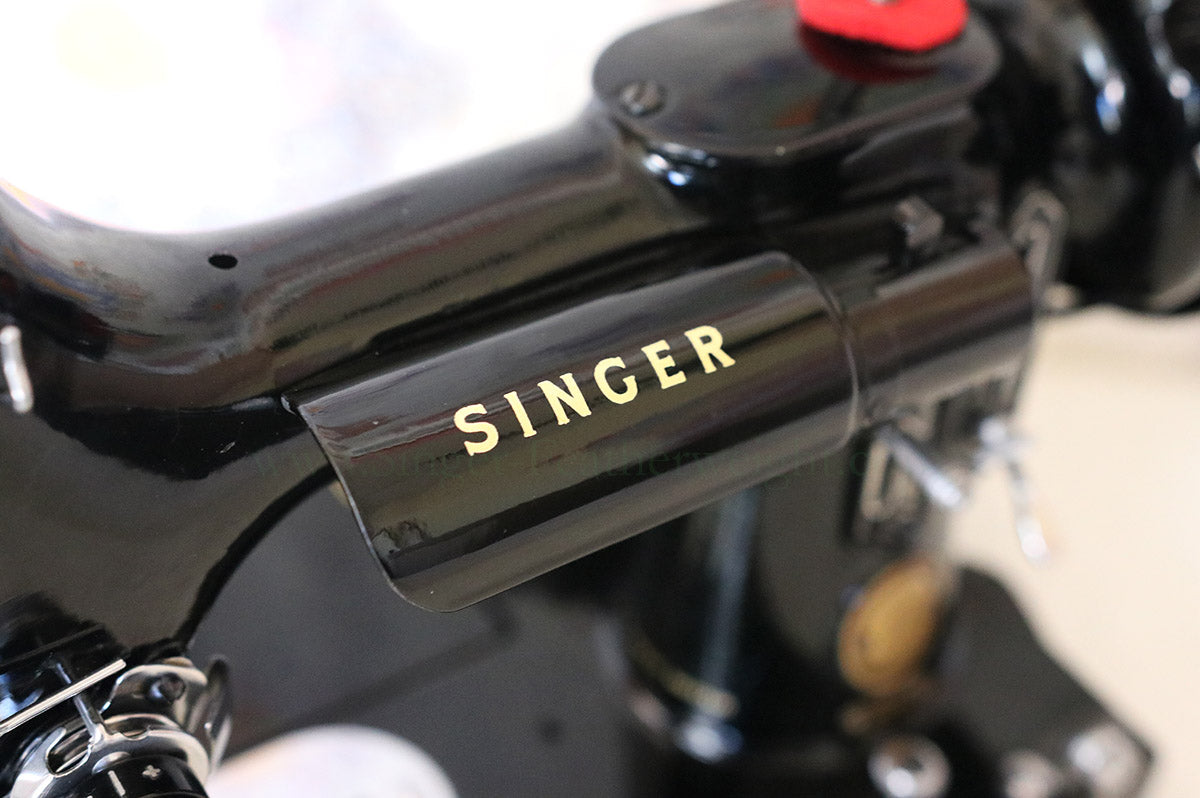 Singer Featherweight 222K Sewing Machine EK324***