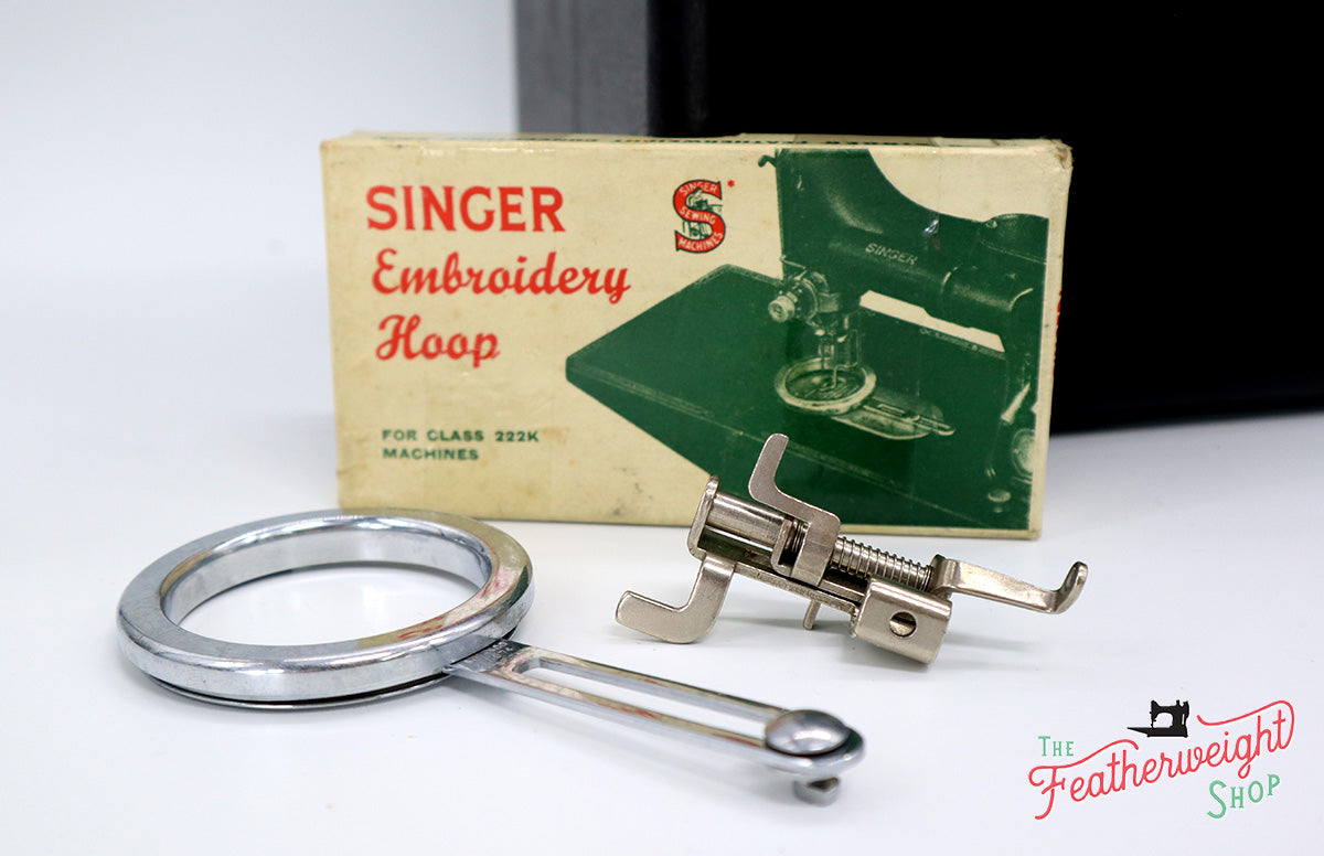 Singer Featherweight 222K Sewing Machine EL181***