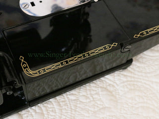 Load image into Gallery viewer, Singer Featherweight 222K Sewing Machine EK629***