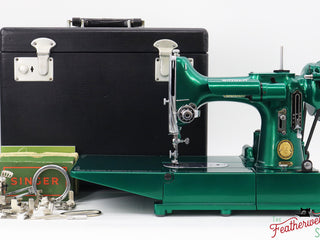 Load image into Gallery viewer, Singer Featherweight 222K - EJ911*** - Fully Restored in Emerald Green