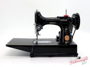 Singer Featherweight 222K Sewing Machine, RED "S" ER0244**