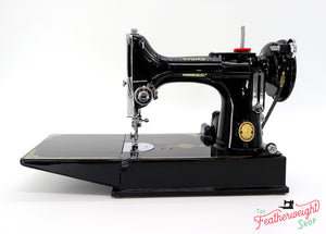 Singer Featherweight 221K Sewing Machine, EH140***
