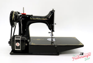 Singer Featherweight 221K Sewing Machine, EH140***