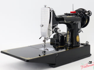 Load image into Gallery viewer, Singer Featherweight 221K Sewing Machine - EH375***