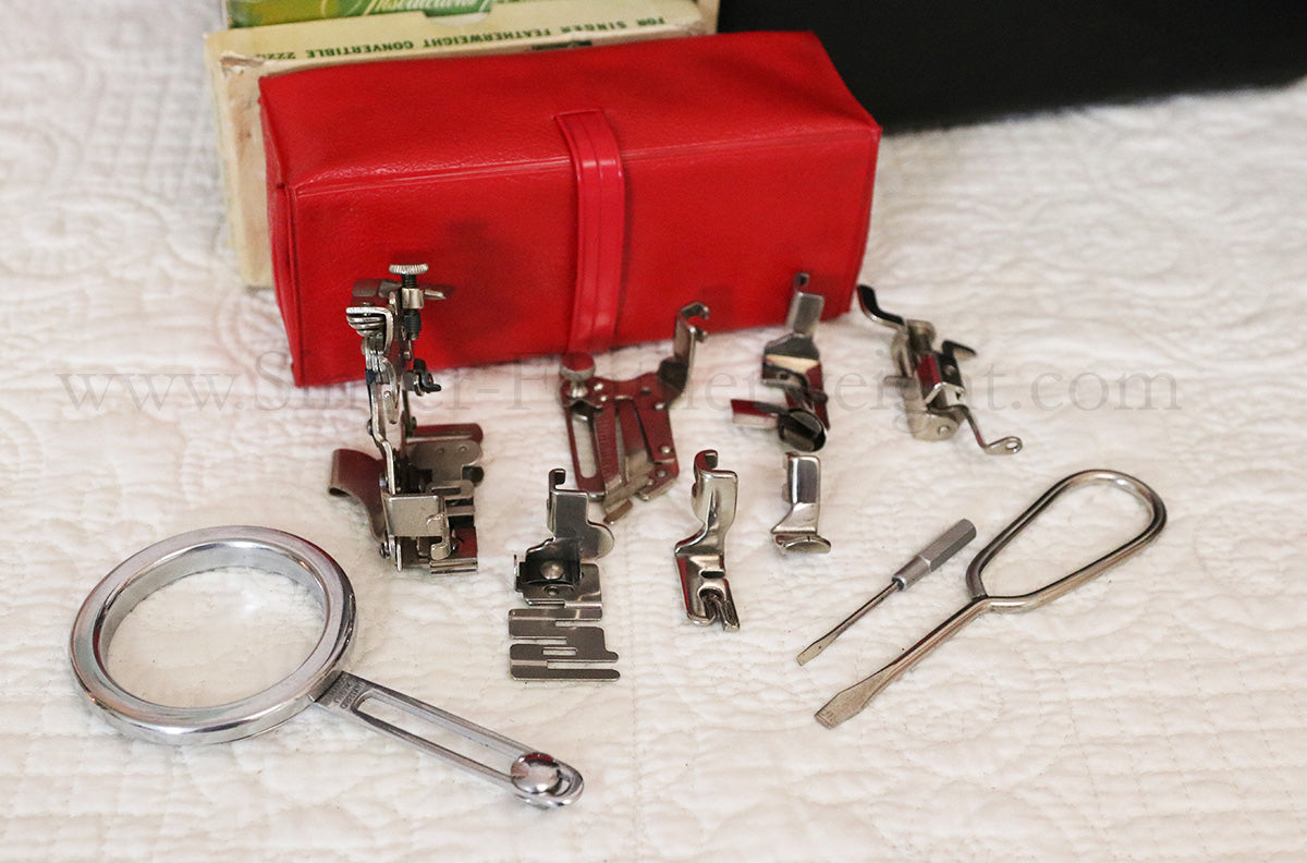 Singer Featherweight 222K Sewing Machine, RED "S" ER0230**