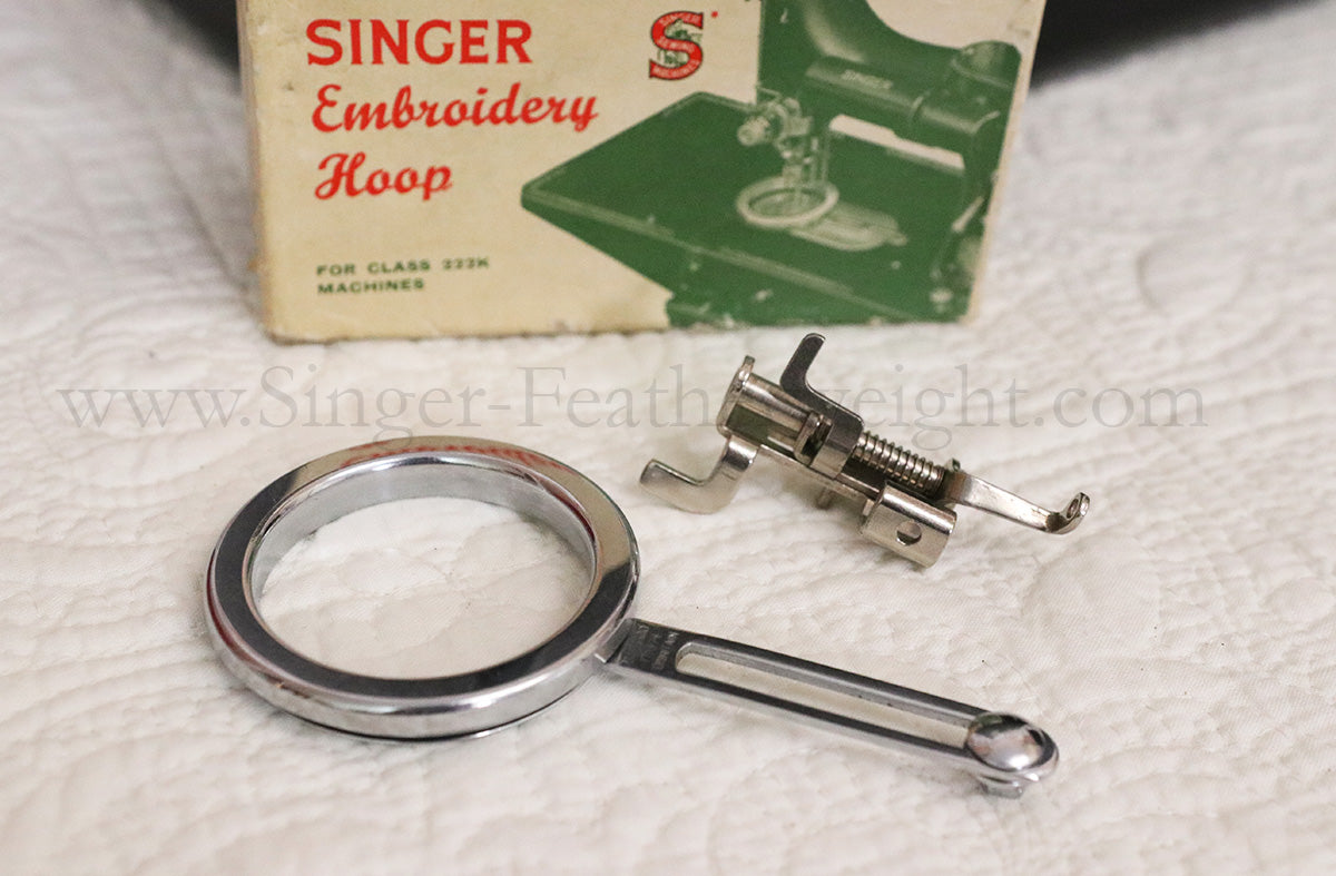 Singer Featherweight 222K Sewing Machine, RED "S" ER0230**