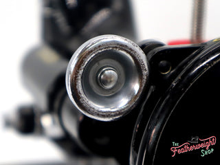 Load image into Gallery viewer, Singer Featherweight 221K Sewing Machine, EH140***