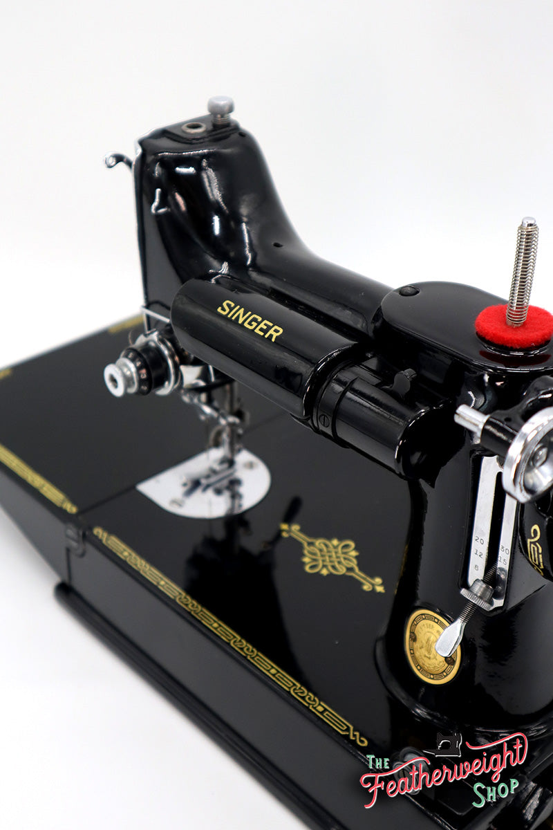 Singer Featherweight 221K Sewing Machine, EH140***