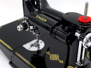 Load image into Gallery viewer, Singer Featherweight 221K Sewing Machine, EH140***