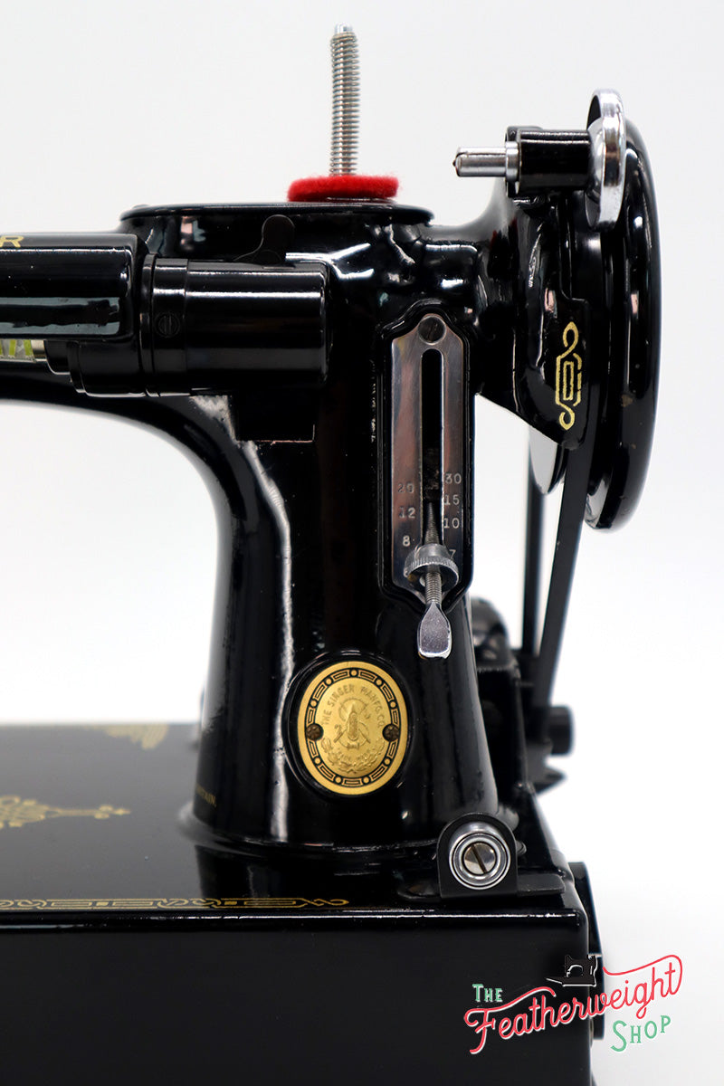 Singer Featherweight 221K Sewing Machine, EH140***