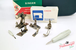 Singer Featherweight 221K Sewing Machine, WHITE EV958***