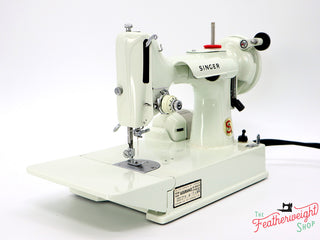 Load image into Gallery viewer, Singer Featherweight 221K Sewing Machine, WHITE EV958***