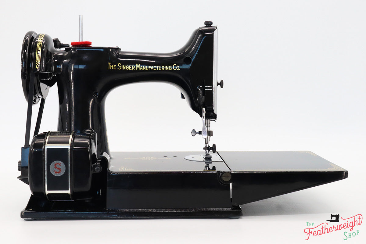 Singer Featherweight 221 Sewing Machine, AK620*** – The Singer ...