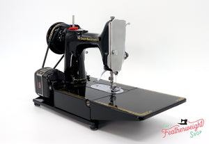 Singer Featherweight 222K Sewing Machine EM238***