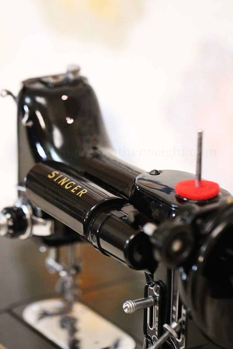 Singer Featherweight 222K Sewing Machine EN134***