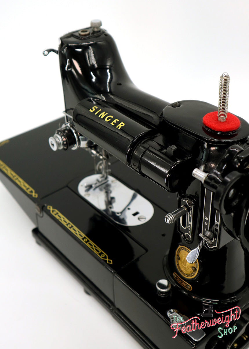 Singer Featherweight 222K Sewing Machine EM238***