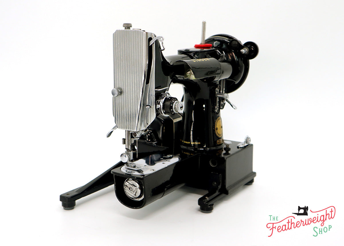 Singer Featherweight 222K Sewing Machine EM238***