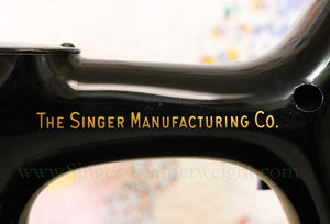 Singer Featherweight 221 Sewing Machine, AM186***