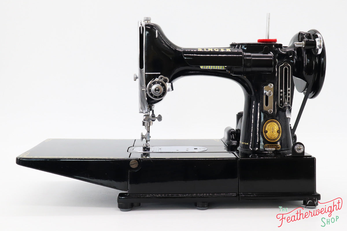 Singer Featherweight 222K Sewing Machine EJ621***