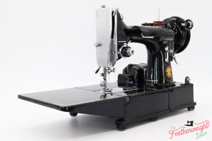Singer Featherweight 222K Sewing Machine EJ621***