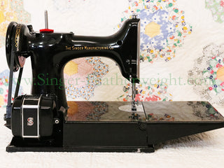 Load image into Gallery viewer, Singer Featherweight 221 Sewing Machine, AM186***