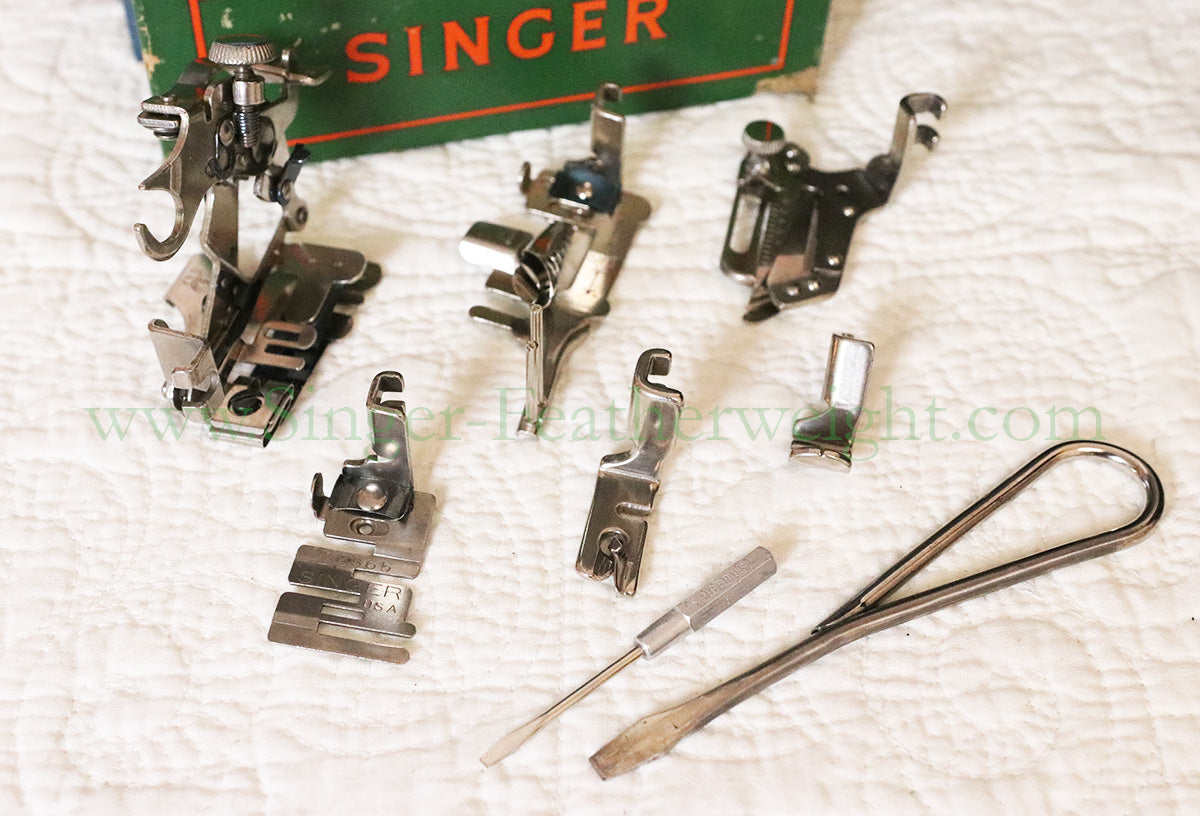 Singer Featherweight 221 Sewing Machine, AM161***