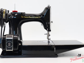Load image into Gallery viewer, Singer Featherweight 221 Sewing Machine, AF934***