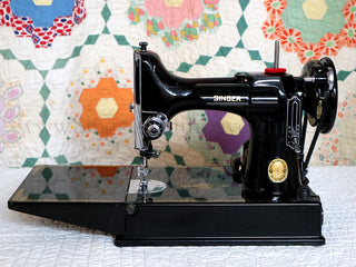 Load image into Gallery viewer, Singer Featherweight 221 Sewing Machine, AK993***